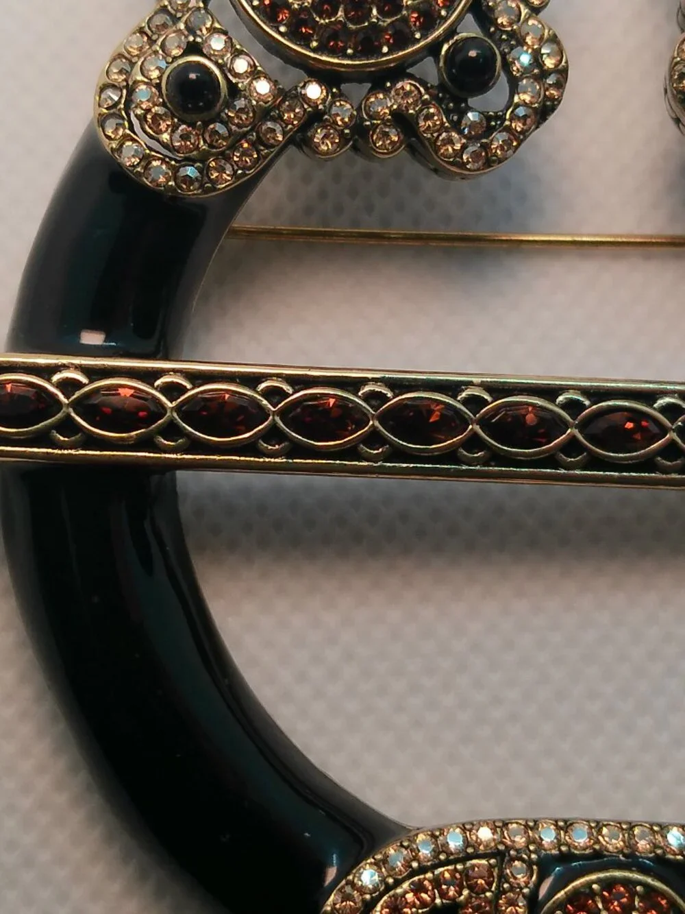 Brooch HEIDI DAUS 
